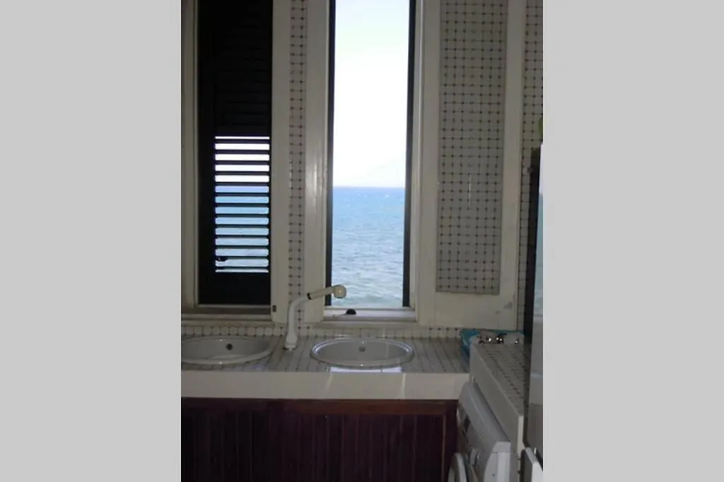 Villa Casa Nel Borgo Marinaro Di Santa Nicolicchia Santa Flavia 0*,